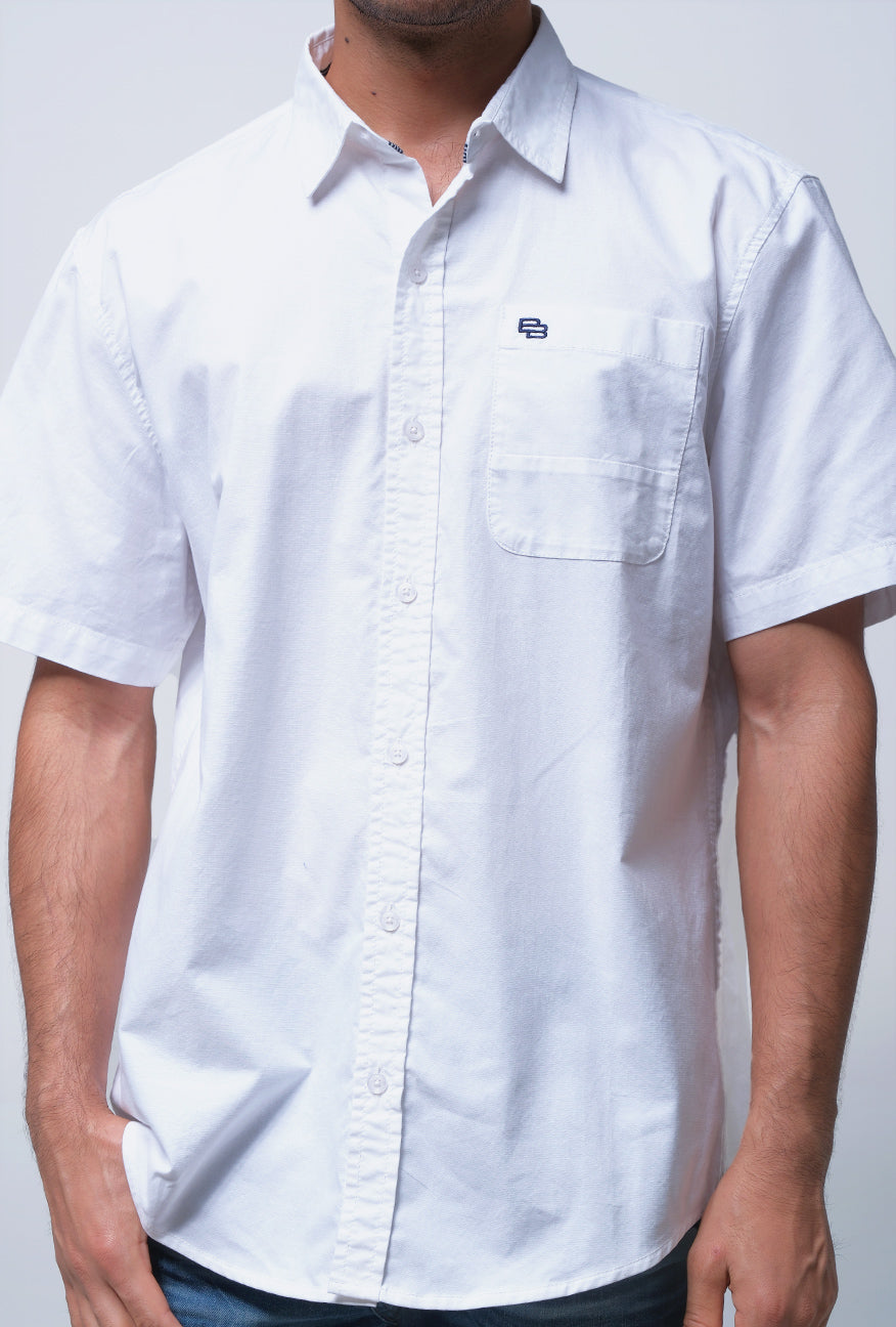 Kemeja Lengan Pendek Regular Dash White
