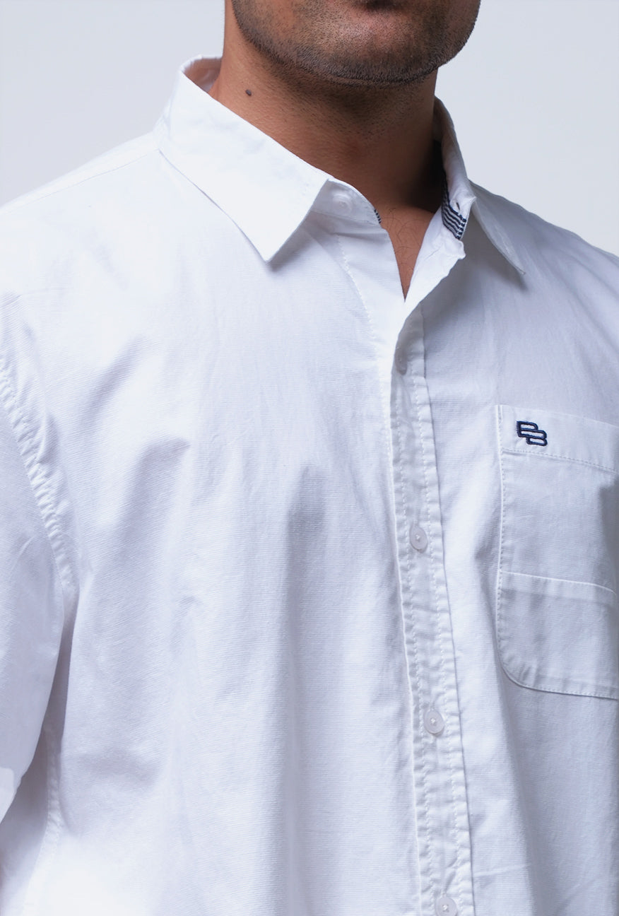 Kemeja Lengan Pendek Regular Dash White