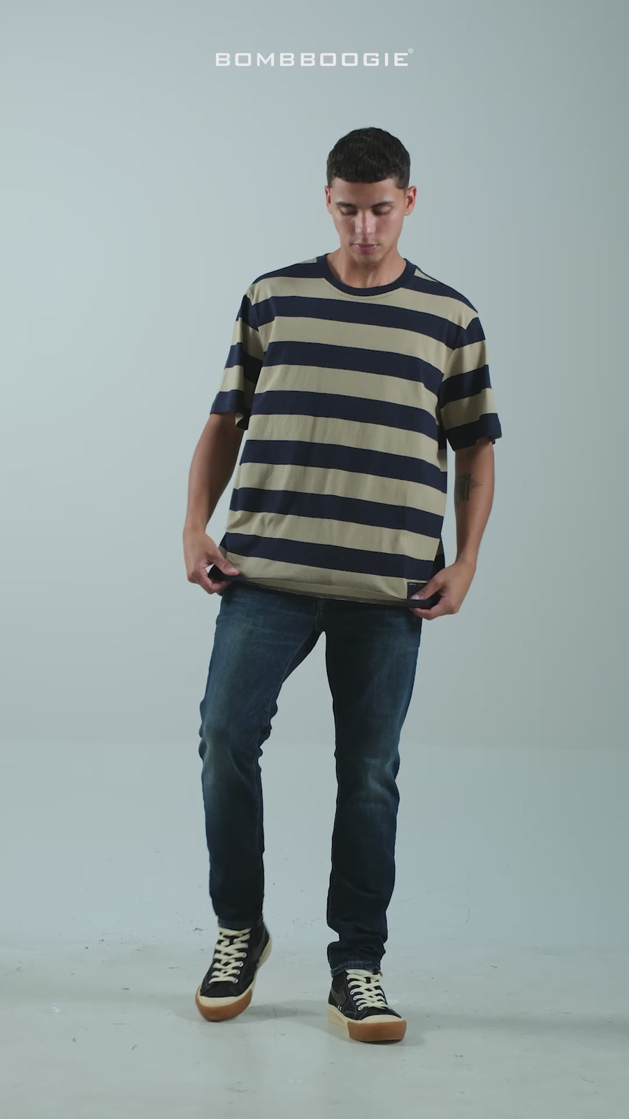 T-Shirt Lengan Pendek Regular Hermo Khaki Navy Regular 2.0