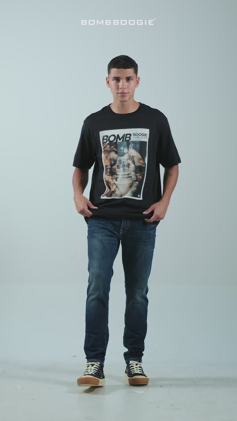 T-Shirt Lengan Pendek Regular Marlon Black 2.0