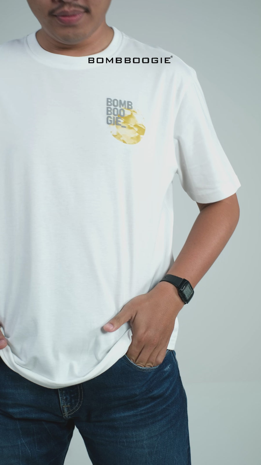 T-Shirt Lengan Pendek Regular Levion Offwhite