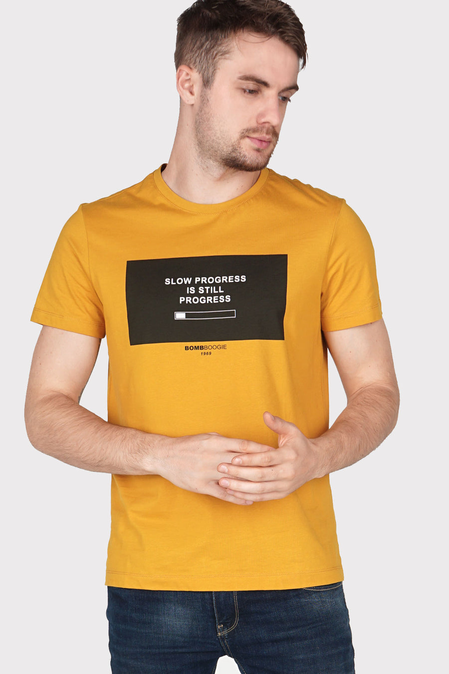 T-Shirt Lengan Pendek Slowbar Mustard